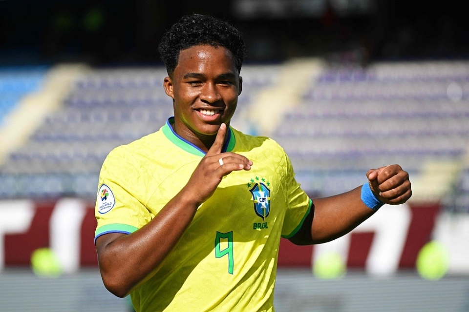 九游体育入口-包含皇马青春风暴来袭：20岁以下能首发？的词条