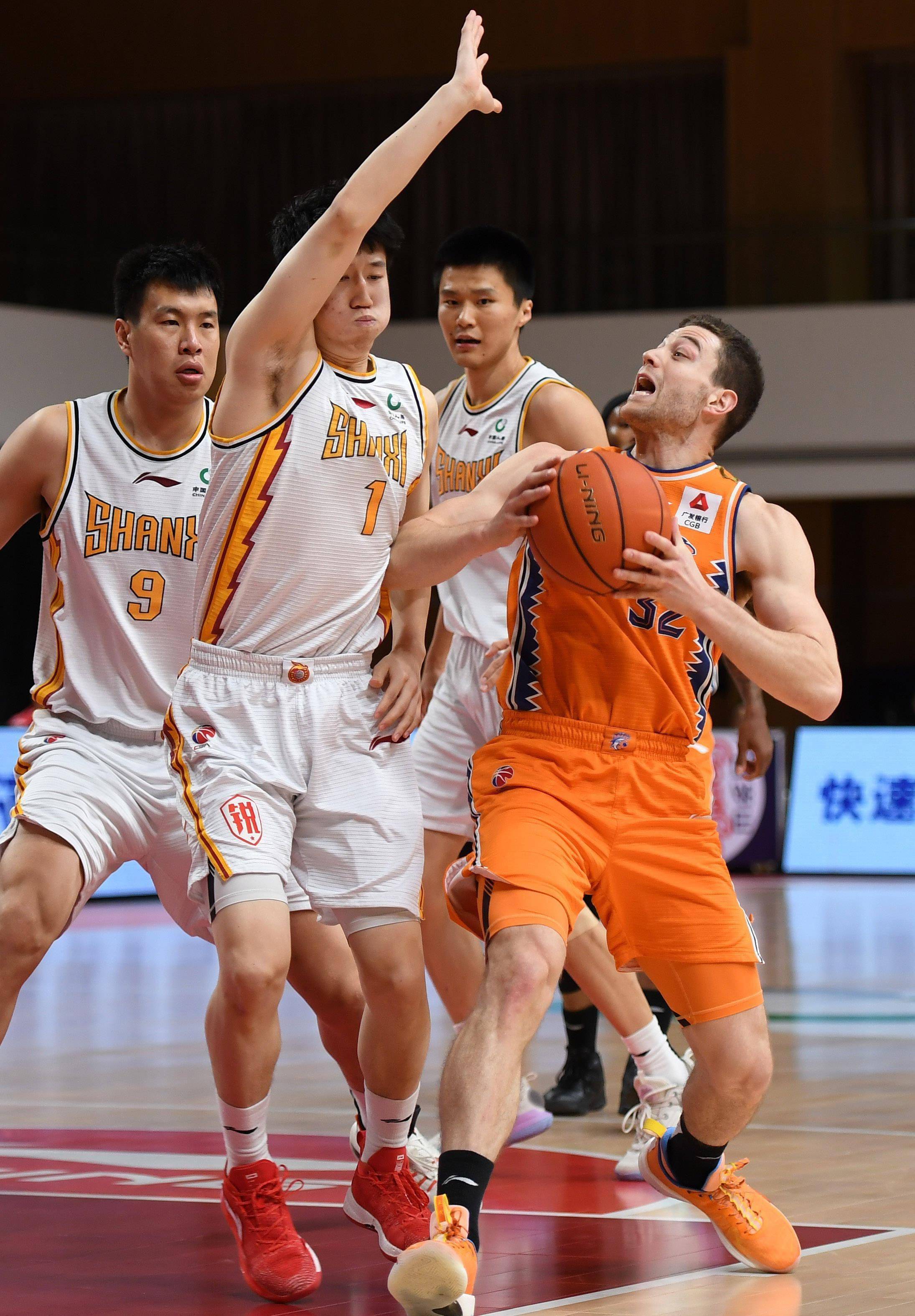 上海久事：金元篮球能走多远？的简单介绍