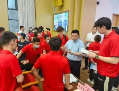 九游体育网址-退役运动员进校园：千名冠军当体育辅导员