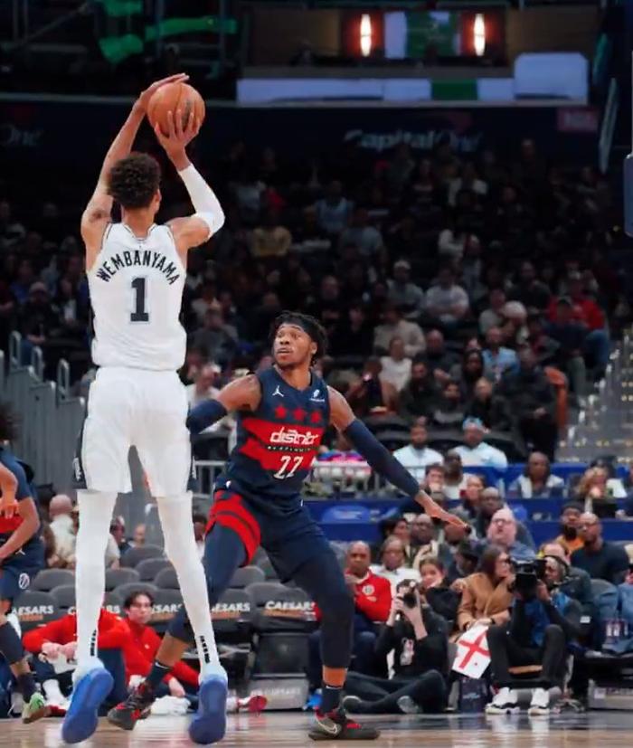 九游体育在线-文班亚马法国队首秀28分，巴黎奥运冲金的简单介绍