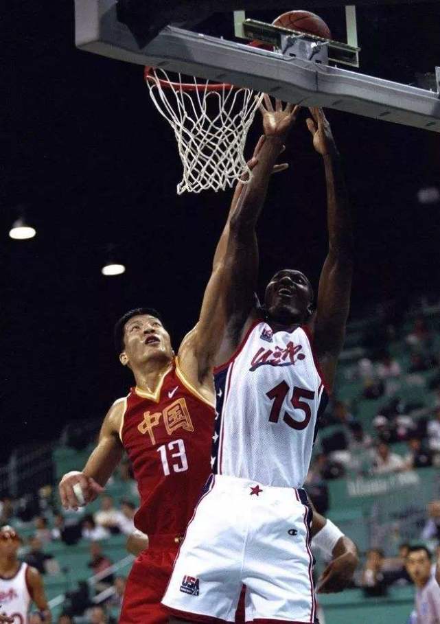 九游体育官方-关于巴特尔：草原雄鹰的NBA之旅的信息