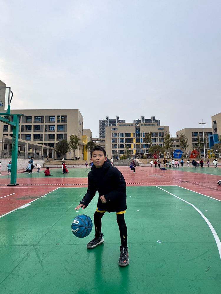 九游体育-包含篮球培训班乱象：家长花10万，孩子进不了校队的词条