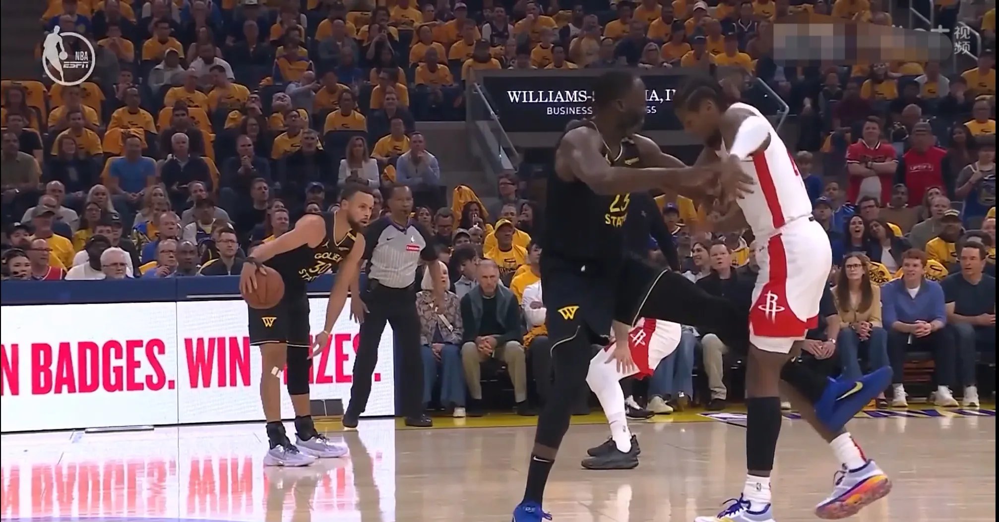 九游体育登录-关于追梦格林再领技术犯规，勇士更衣室气氛紧张的信息