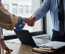 关于“交易市场涌动:谁将是下一个被交易的明星?”的信息 关于“交易市场涌动:谁将是下一个被交易的明星?”的信息