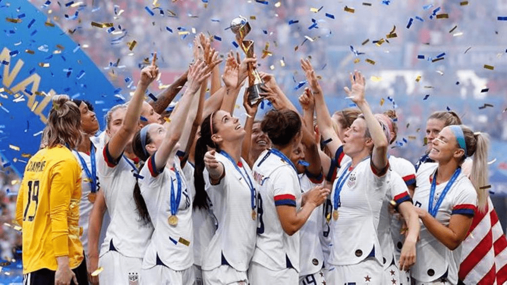 九游体育-女足同工同酬达成，美国足协历史性协议