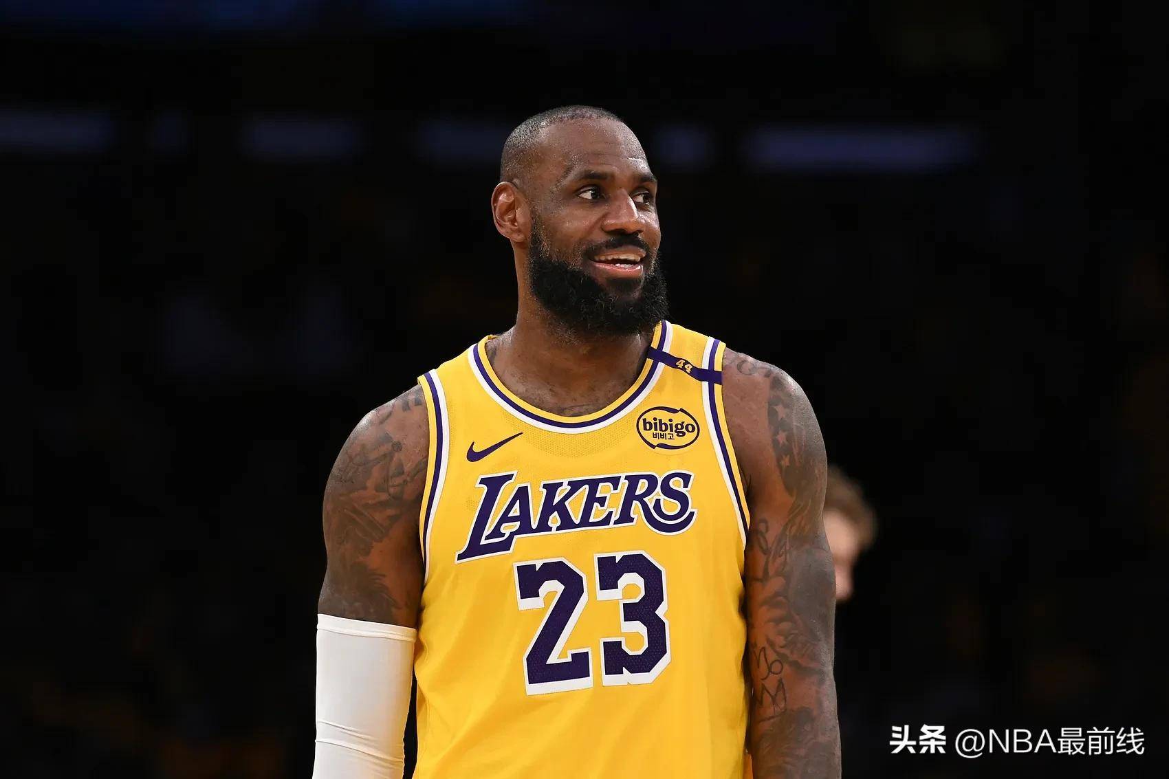 NBA今日战报:詹姆斯关键三分绝杀的简单介绍 NBA今日战报:詹姆斯关键三分绝杀的简单介绍
