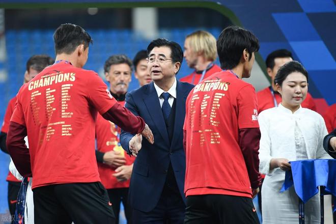 九游体育官方-包含足协新政：中超外援名额增至6人，球迷争议的词条